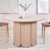 Table ronde extensible japandi 310cm Cavelna avec rallonges intégrées bois clair