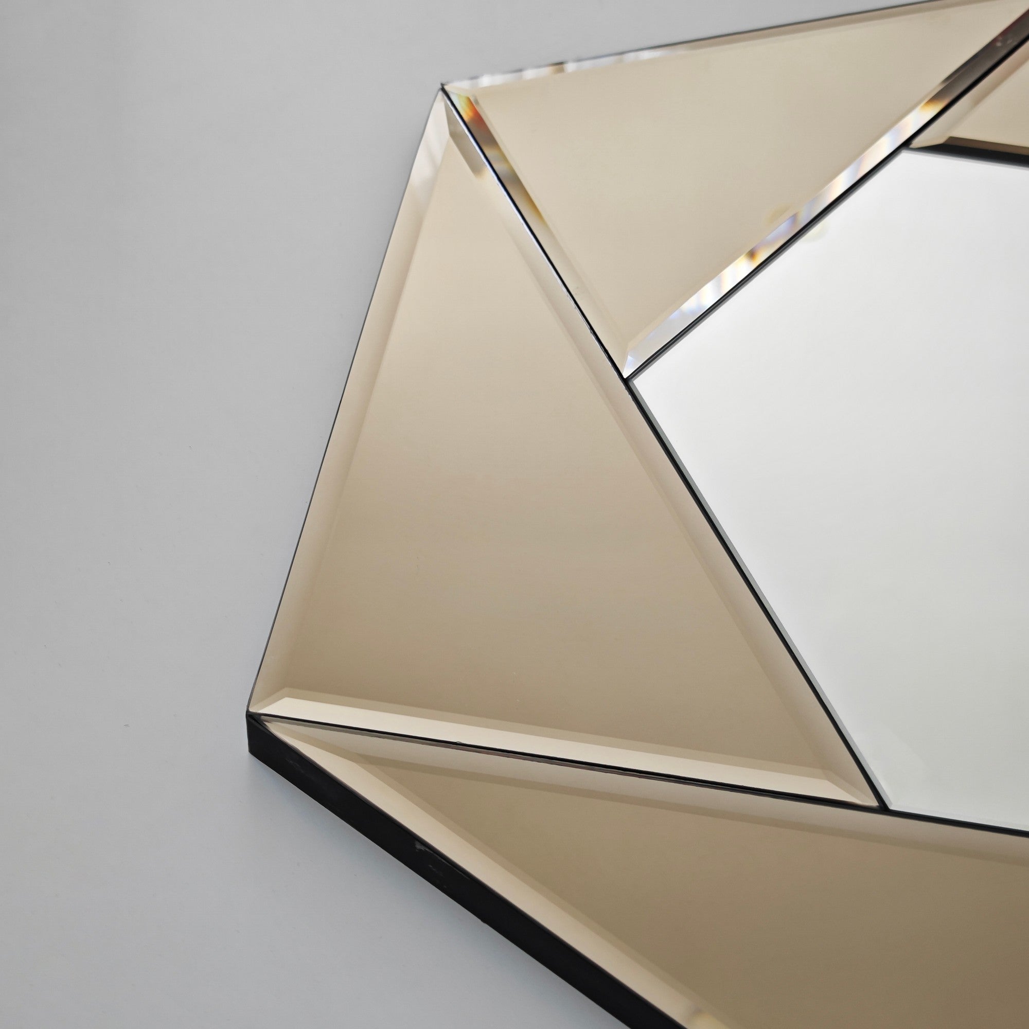 Miroir décoratif hexagone Alcot L60xH70cm Bronze