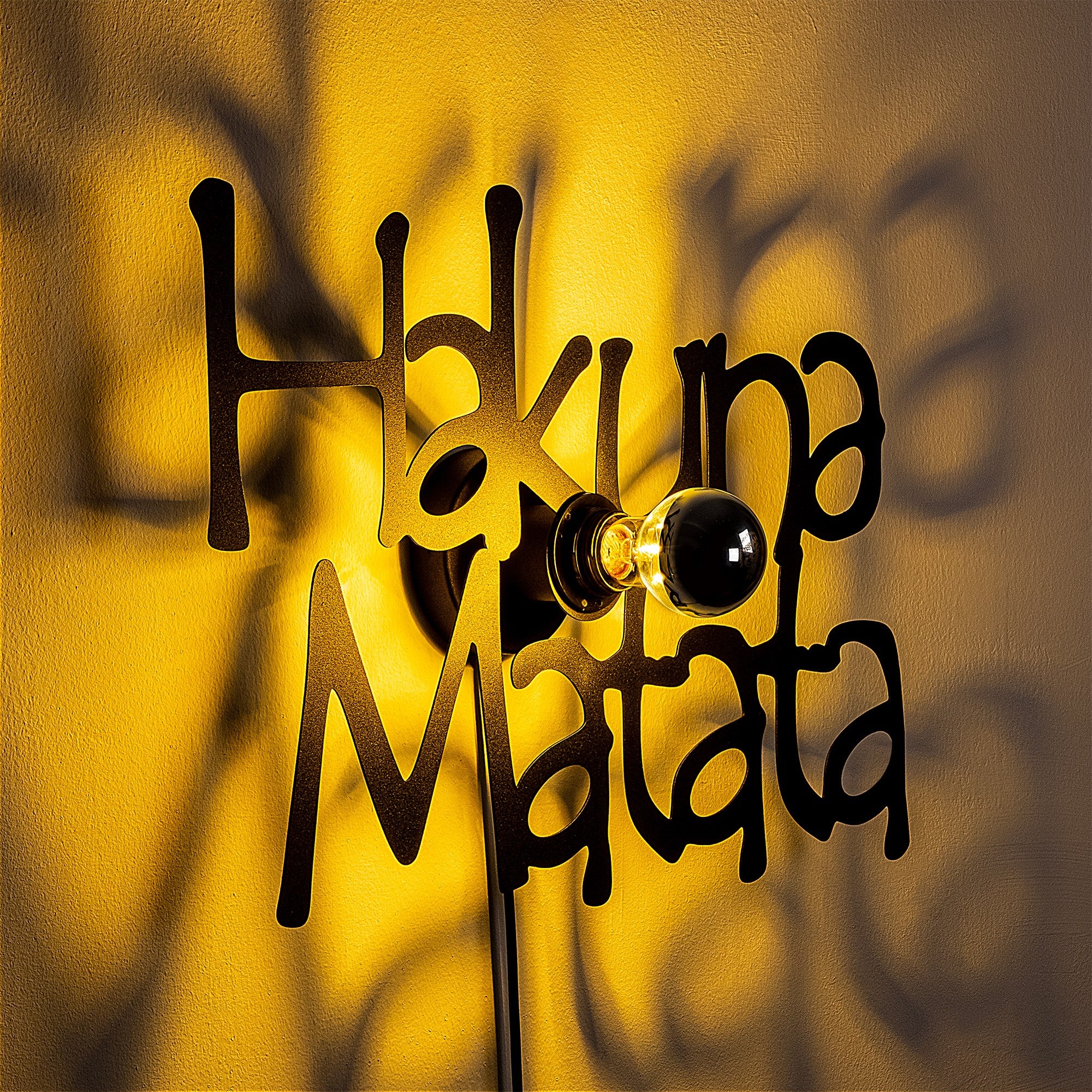 Applique murale Rowan L50xH34cm « Hakuna Matata » Métal Noir