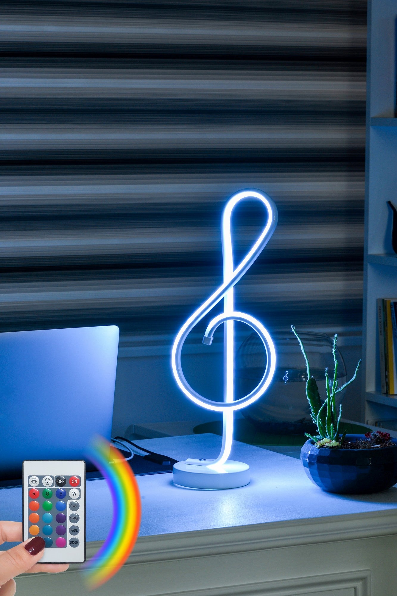 Lampe à poser design clé de sol Ludwig H47cm Métal Blanc et LED Multicolore