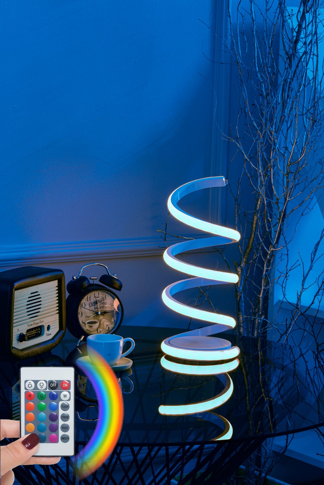 Lampe à poser design spiral Jonc H35cm Métal Blanc et LED Multicolore