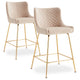 Lot de 2 chaises de bar en velours beige avec pieds dorés