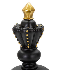 Roi d'échecs noir décorations dorées