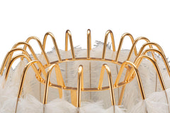Lampe de table en métal doré abat-jour plumes blanches