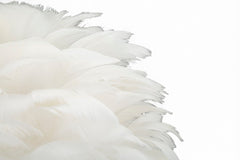 Lampe de table en métal doré abat-jour plumes blanches
