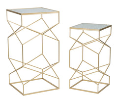 Table carrée en métal doré dessus en verre