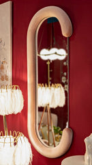 Miroir mural Chantal en bois et velours rose
