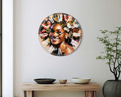 Horloge murale Kourt avec motif femme et papillons colorés