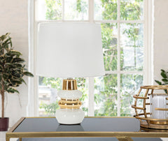 Lampe de table Liara Céramique Blanche et Dorée abat-jour en Tissu Blanc