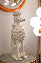 Statue de chien caniche assis Blanc