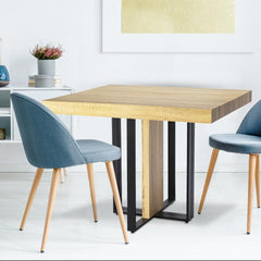 Table extensible Teresa chêne clair avec pieds en métal noir