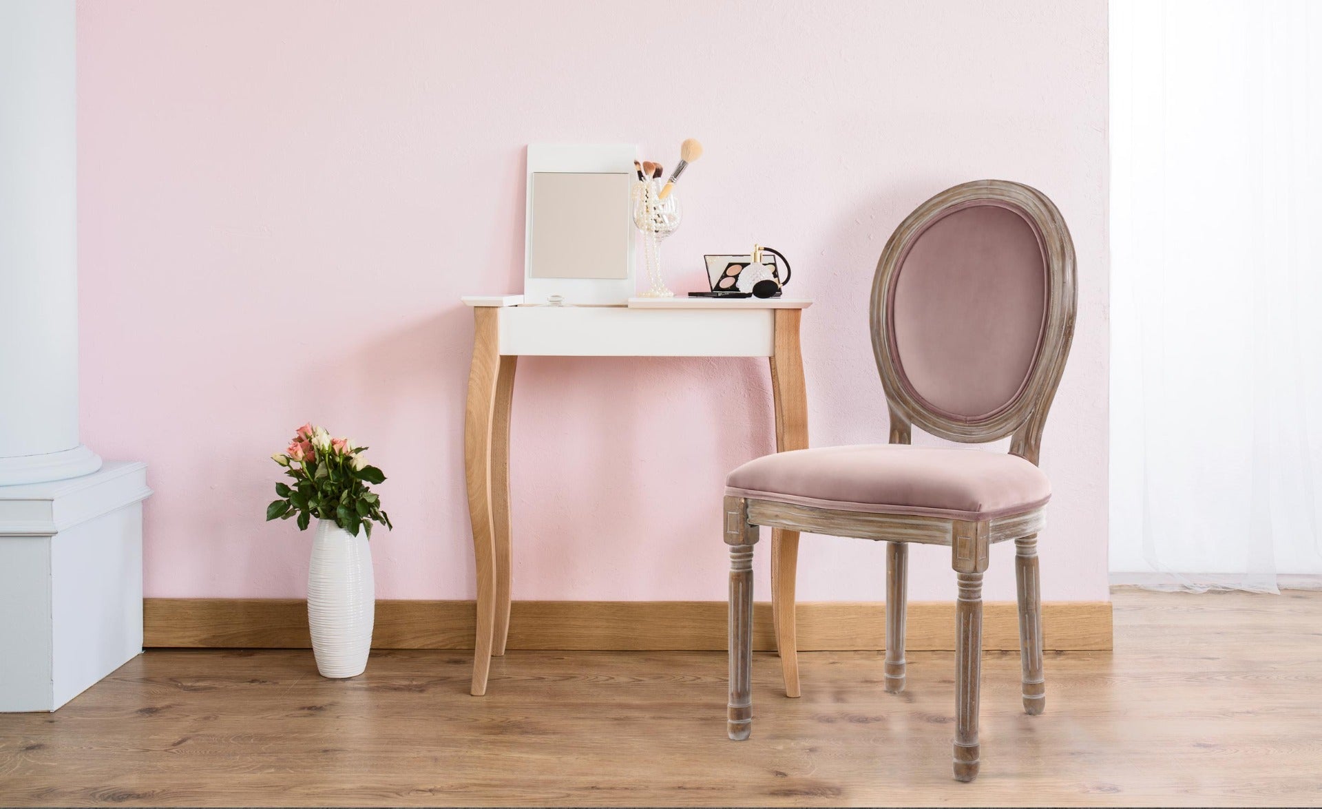 Lot de 2 chaises Louis XVI Bois patiné & velours rose