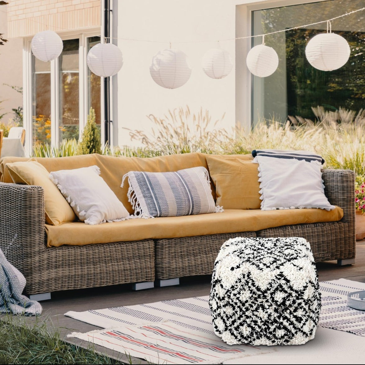 Pouf Tibet Tissu Blanc et Noir