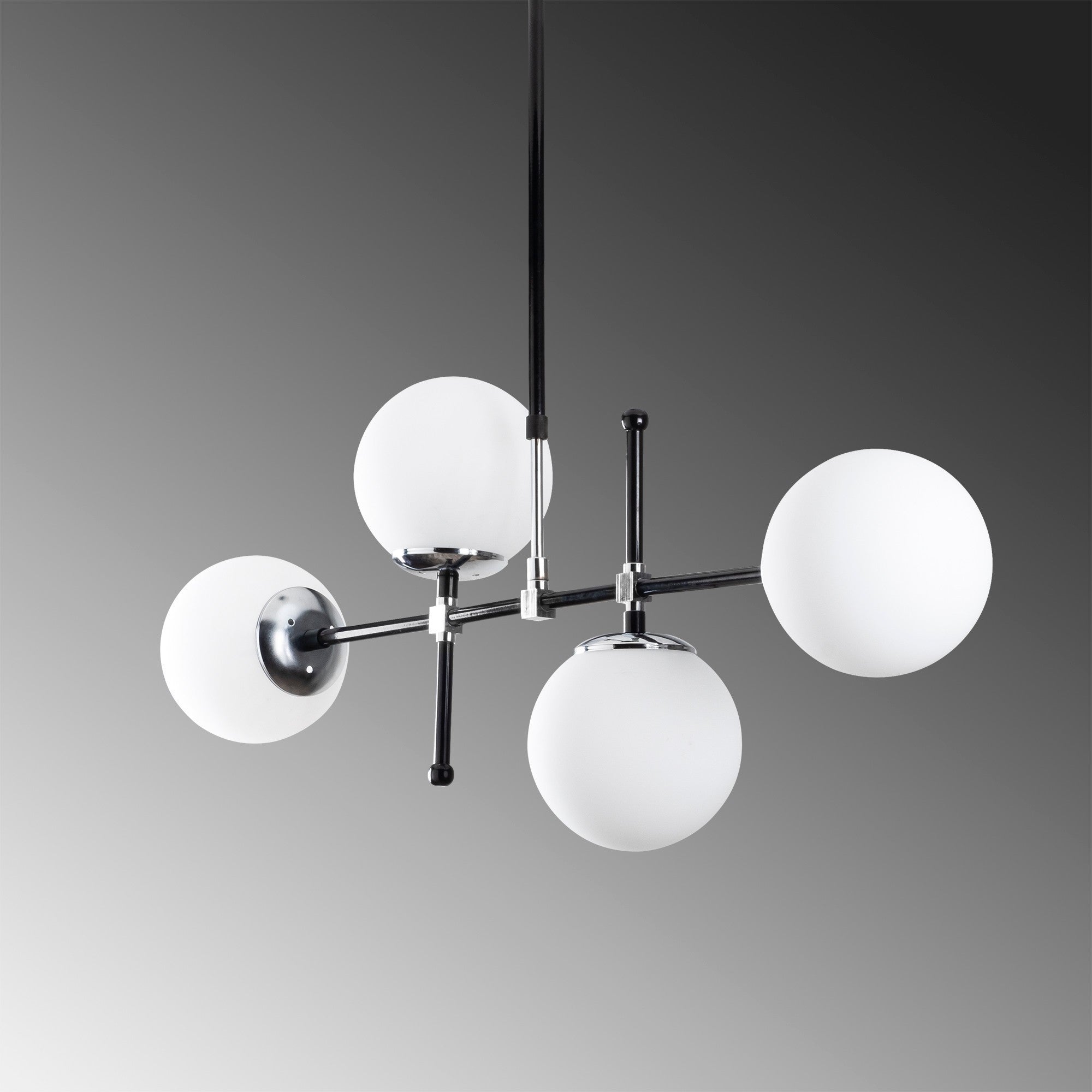 Suspension barre 4 lampes globes Movado 108cm Métal Noir et Chrome et Verre Blanc