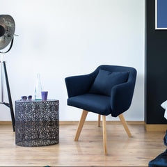 Fauteuil scandinave en tissu bleu